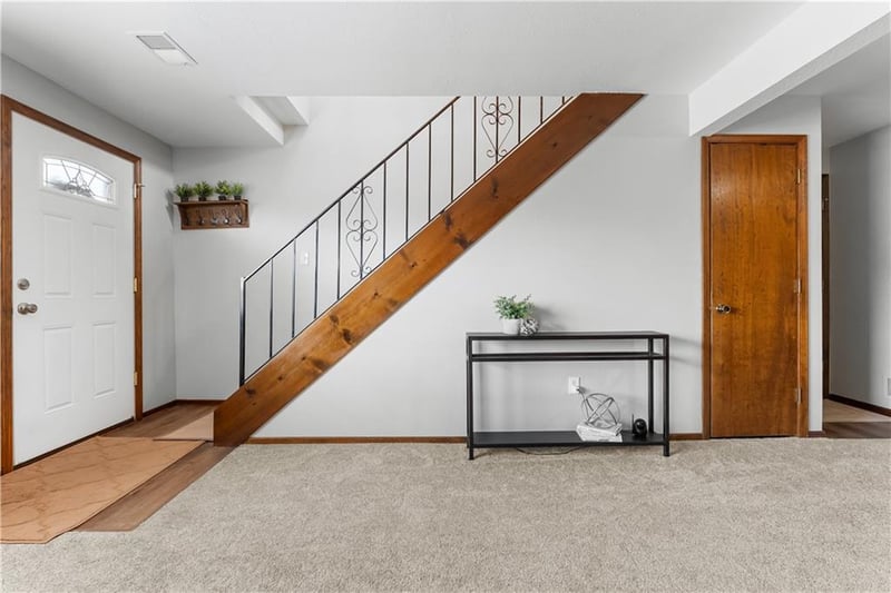 4027 Hedges Ave, Kansas City, MO 64133