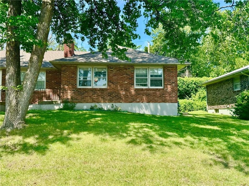 5406 Ditzler Ave, Raytown, MO 64133