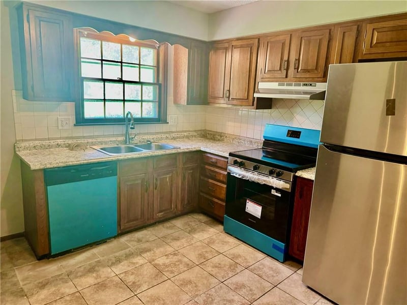 5406 Ditzler Ave, Raytown, MO 64133