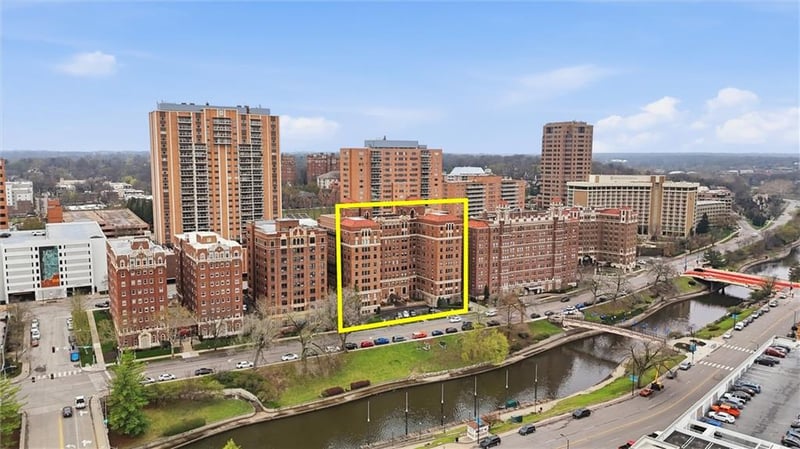 229 Ward Pw #603B, Kansas City, MO 64112
