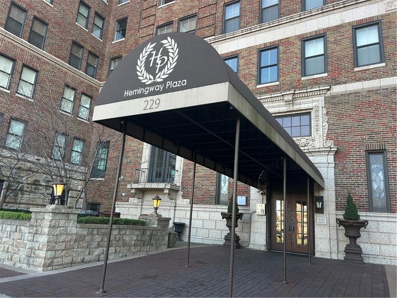 229 Ward Pw #603B, Kansas City, MO 64112