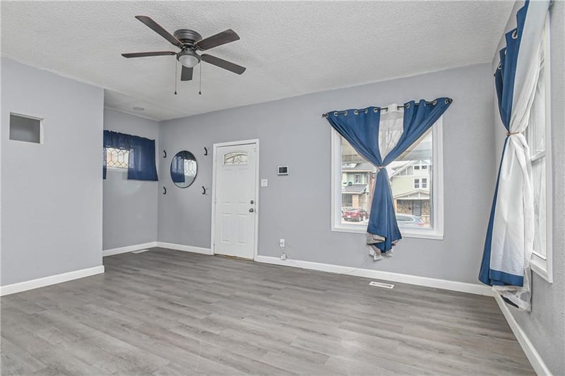 3820 Wabash Ave, Kansas City, MO 64109