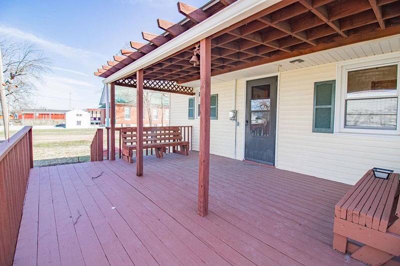 306 Lee St, Leeton, MO 64761