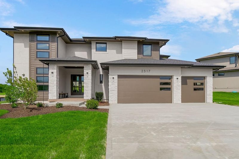 2517 Woodland Oak Cir, Lee's Summit, MO 64086