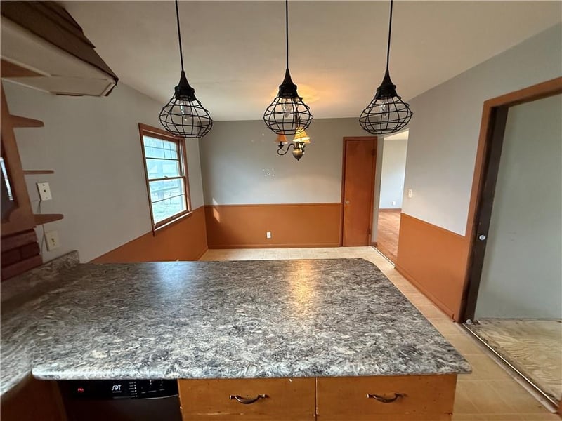 6155 Nogard Ave, Kansas City, KS 66104