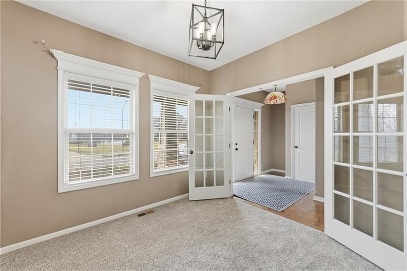 1500 Whispering Rg, Pleasant Hill, MO 64080