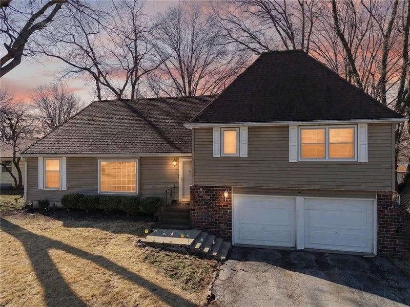 8015 Cleveland Ave, Kansas City, KS 66109