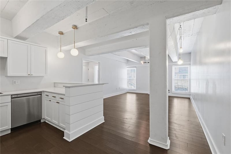 3001 Gillham Rd #201, Kansas City, MO 64108