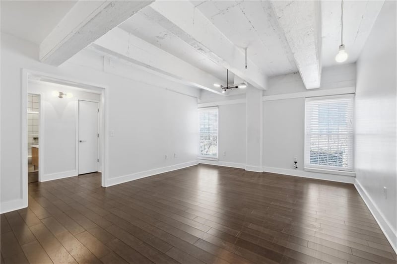 3001 Gillham Rd #201, Kansas City, MO 64108