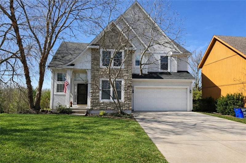 12688 Kenton Ct, Olathe, KS 66061