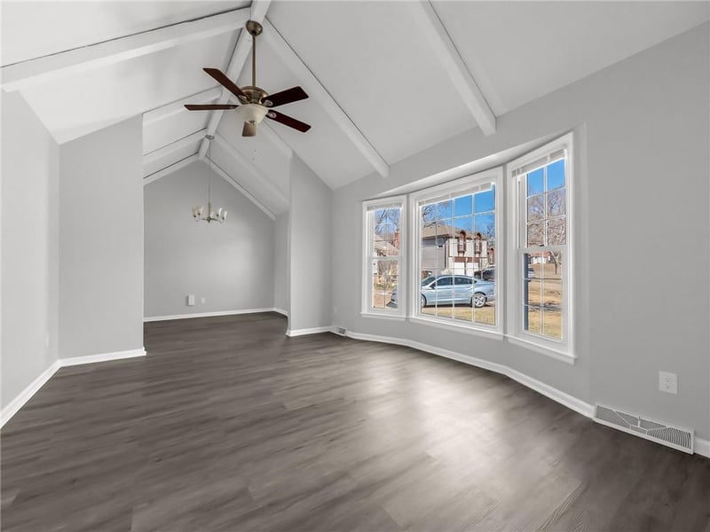 9240 Antioch Rd, Overland Park, KS 66212