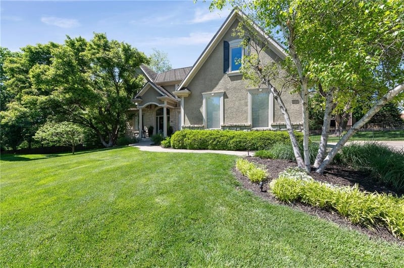 14601 Carter St, Overland Park, KS 66221