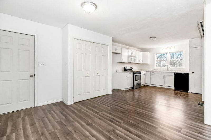 13419 Parker Ave, Grandview, MO 64030