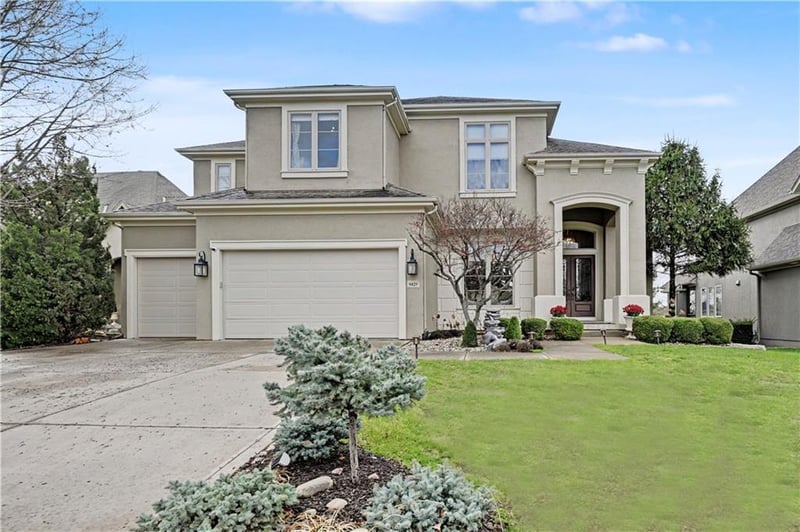 9429 162nd St, Overland Park, KS 66085
