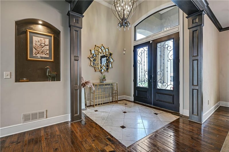 9429 162nd St, Overland Park, KS 66085