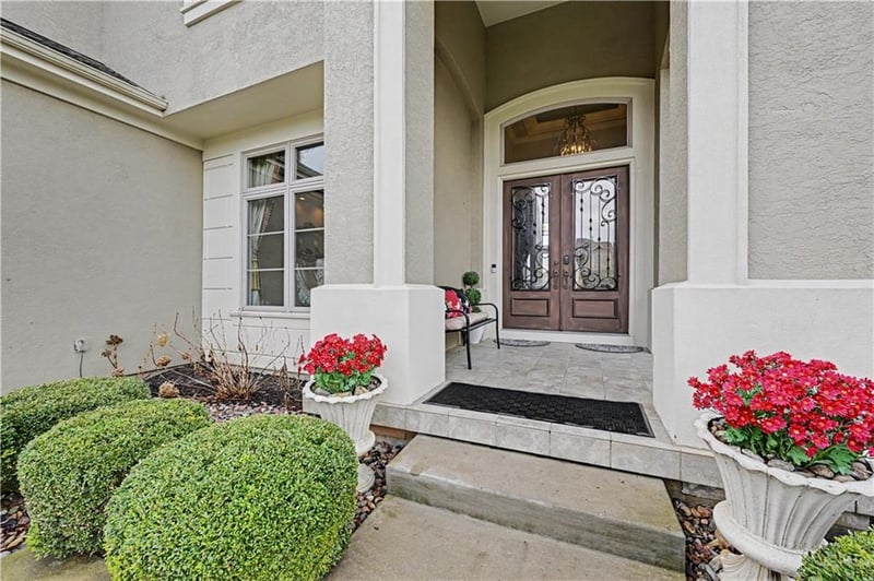 9429 162nd St, Overland Park, KS 66085