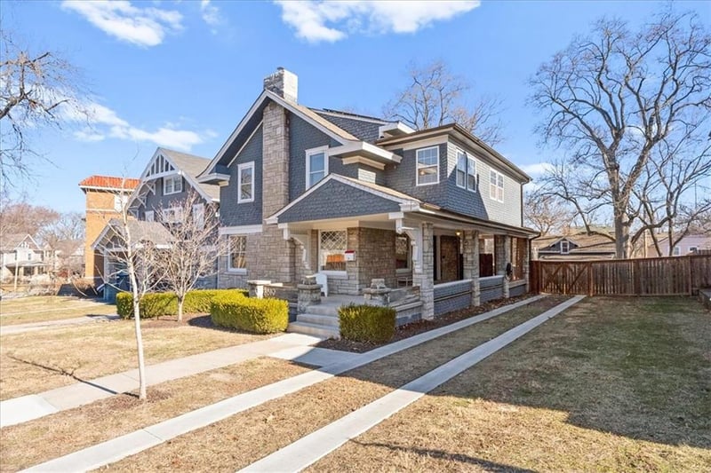 2819 Campbell St, Kansas City, MO 64109