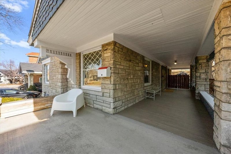 2819 Campbell St, Kansas City, MO 64109