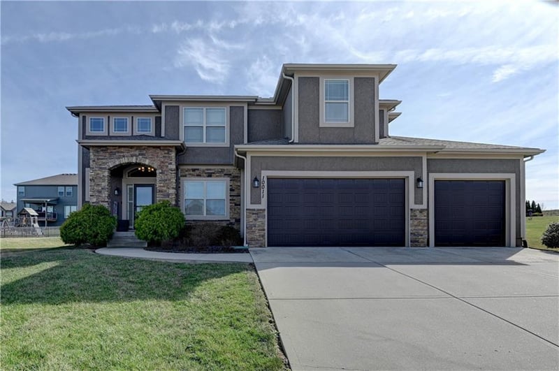 10011 102nd Ter, Kansas City, MO 64157