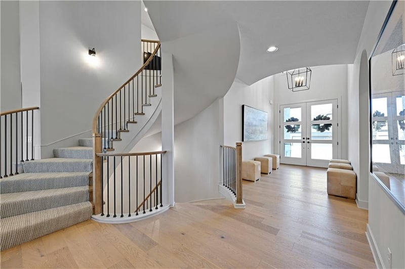 17021 Magnolia St, Overland Park, KS 66221