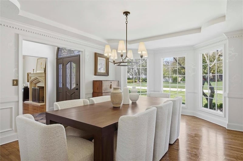 4245 W 124th Ter, Leawood, KS 66209