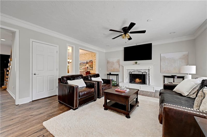 12909 Reeder St, Overland Park, KS 66213