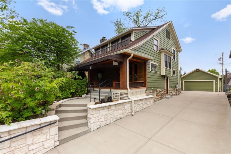 46 E 52nd St, Kansas City, MO 64112