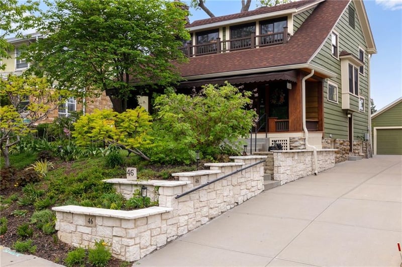 46 E 52nd St, Kansas City, MO 64112