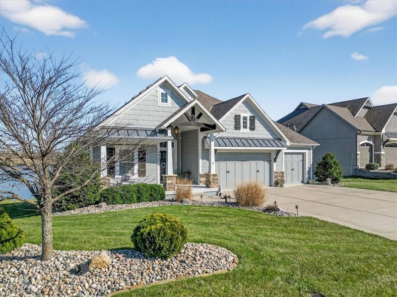 1405 Kensington Ln, Raymore, MO 64083