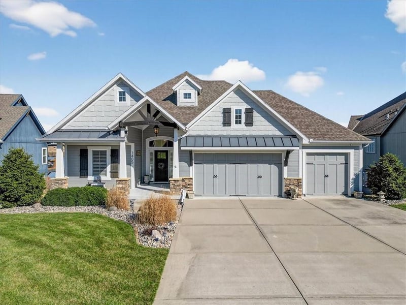 1405 Kensington Ln, Raymore, MO 64083