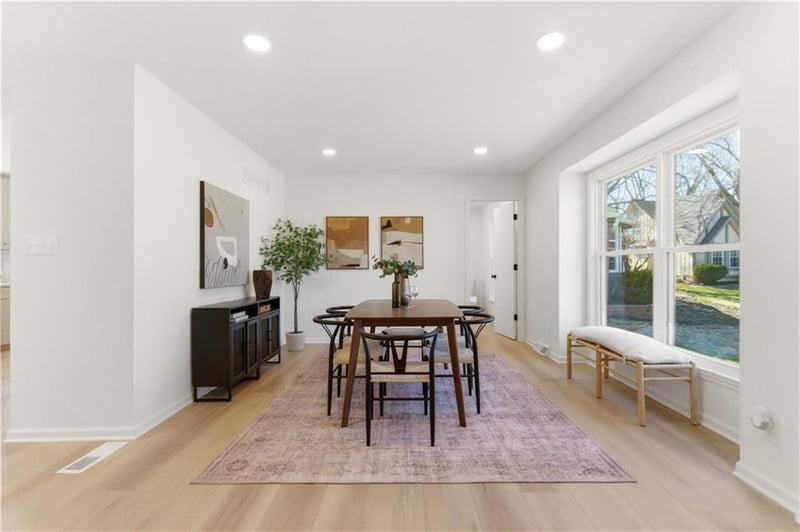 8338 Knox St, Overland Park, KS 66212