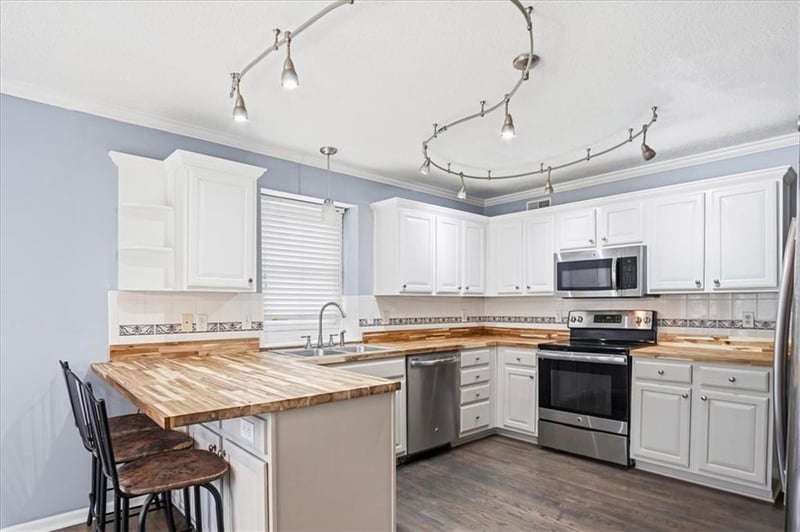 11319 Holly St, Kansas City, MO 64155