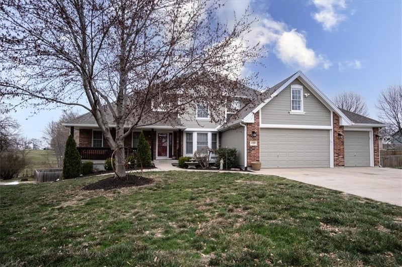 11319 Holly St, Kansas City, MO 64155