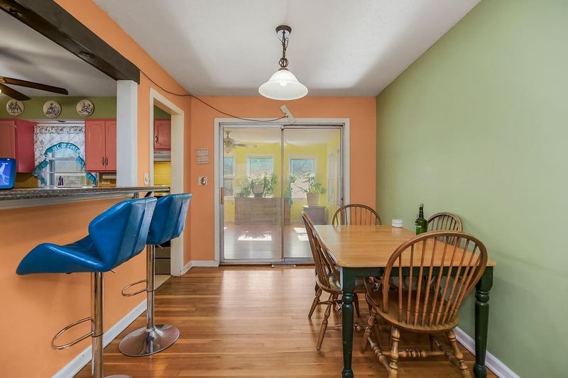 13250 Park Hills Dr, Grandview, MO 64030