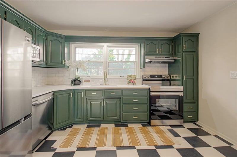 7800 Booth Ave, Kansas City, MO 64138