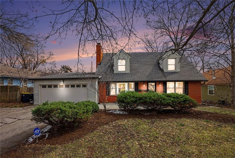 7711 Grand Ave, Kansas City, MO 64114