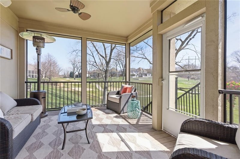 6103 Mashie Ct, Parkville, MO 64152