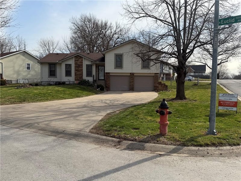 7801 Euclid Ave, Kansas City, MO 64118