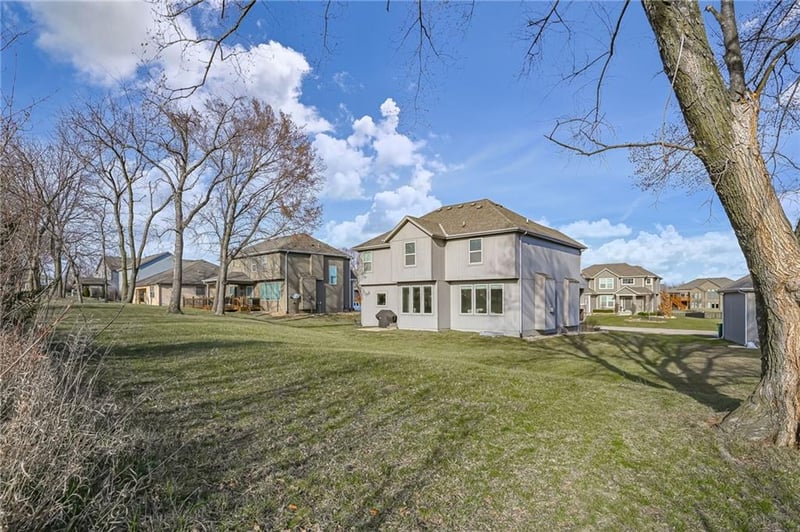 3330 128th Ter, Kansas City, KS 66109
