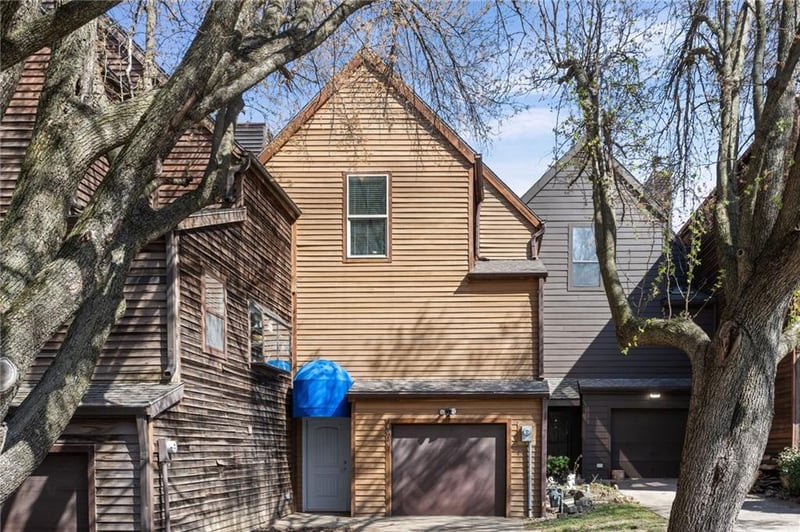 4904 Barry Rd, Kansas City, MO 64154