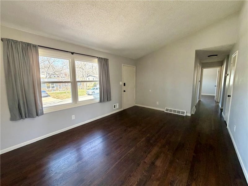 6937 Avalon St, Kansas City, MO 64152