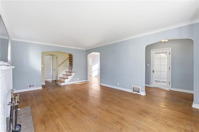 1174 77th St, Kansas City, MO 64131