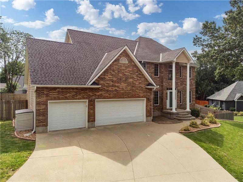 71 Arrowhead Dr, Lexington, MO 64067