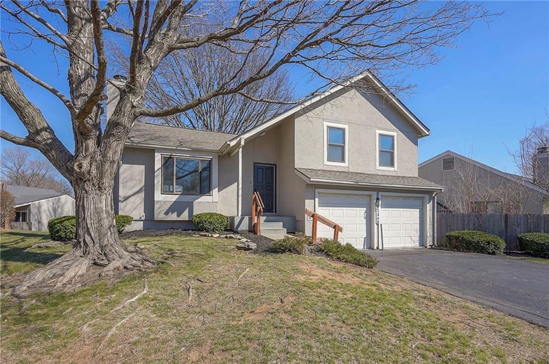 12908 108th St, Overland Park, KS 66210