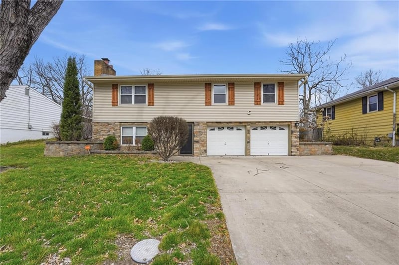 7806 57th St, Kansas City, MO 64119