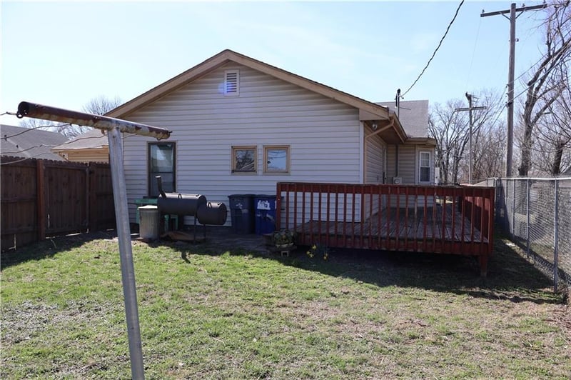 3111 Kensington Ave, Kansas City, MO 64128