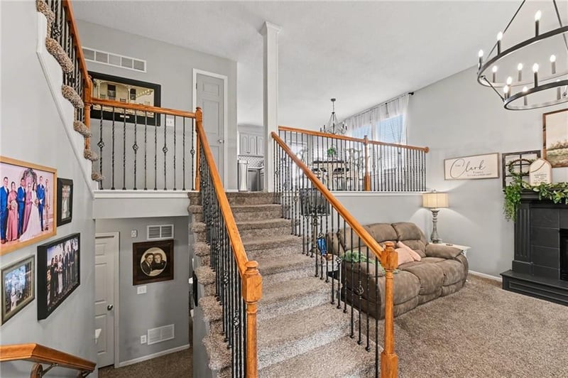 13704 Jana Lei Ave, Bonner Springs, KS 66012