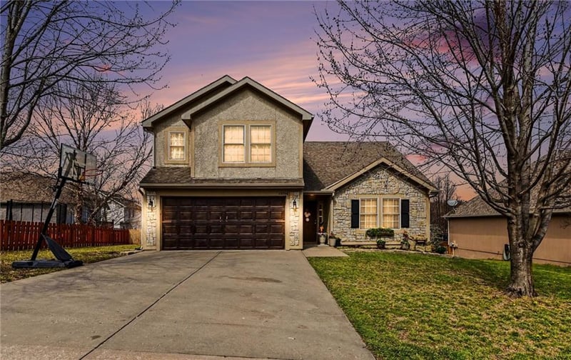 13704 Jana Lei Ave, Bonner Springs, KS 66012