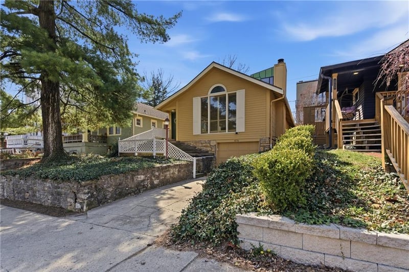 4734 Holly St, Kansas City, MO 64112