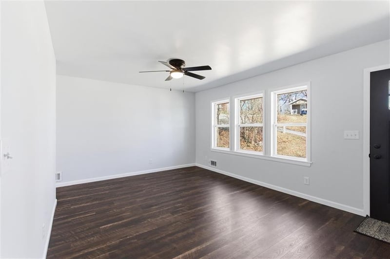 2425 38th St, Kansas City, MO 64116